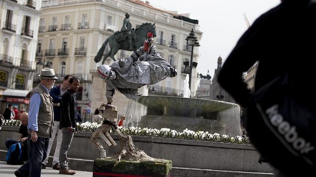 España registra un nuevo récord con 16 millones de turistas hasta abril, un 4,4% más