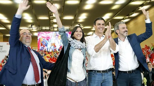 Núria Parlón, en el mitin central del PSC, junto a Miquel Iceta, Pedro Sánchez y Jaume Collboni