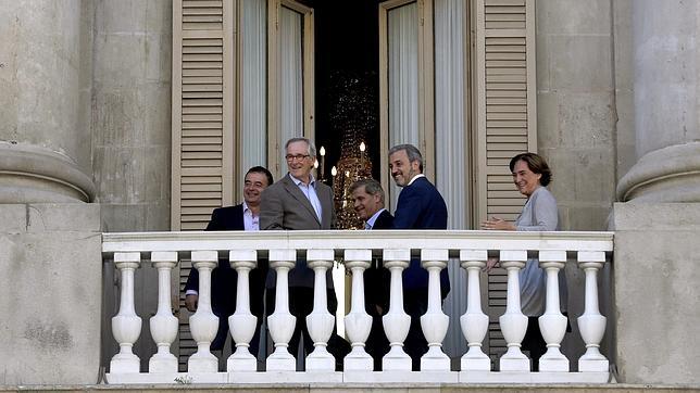 Ada Colau y los futuros alcaldes tomarán posesión el sábado 13 junio