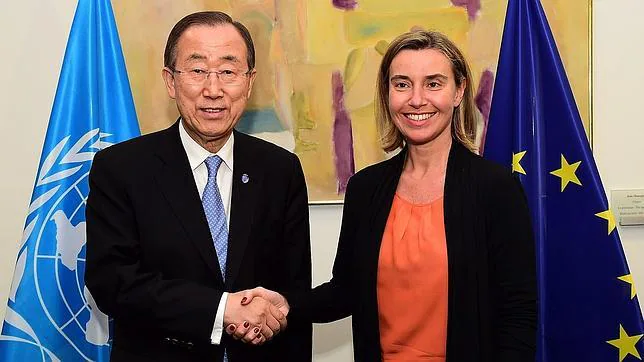 El secretario general de la ONU, Ban Ki-Moon, junto a la Alta Representante de la UE de Política Exterior y Seguridad Común, Federica Mogherini