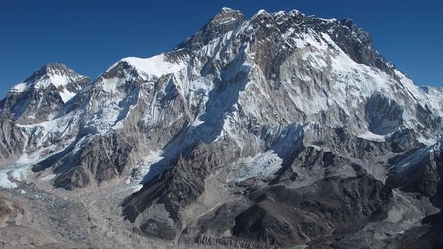 El volumen de los glaciares del Everest podría reducirse hasta un 99% en 2100