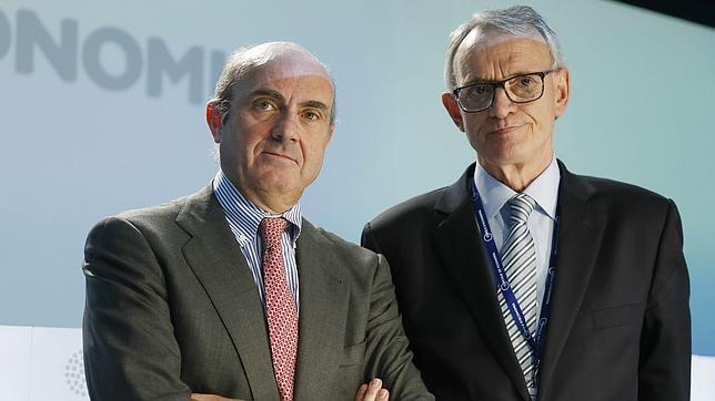 De Guindos: «El mayor riesgo para la economía española sería revertir las reformas»