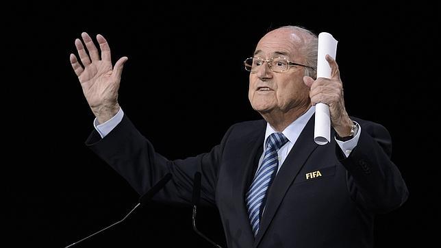 Blatter: «La FIFA no necesita una revolución, sino una evolución»
