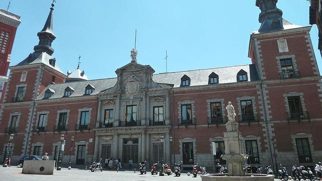 El Palacio de Santa Cruz, actual sede del Ministerio de Asuntos Exteriores, cerca de la Plaza Mayor