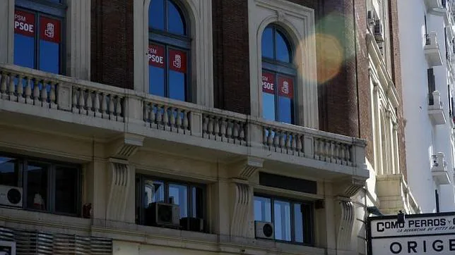 Los balcones de la sede del PSM, en la plaza de Callao de Madrid