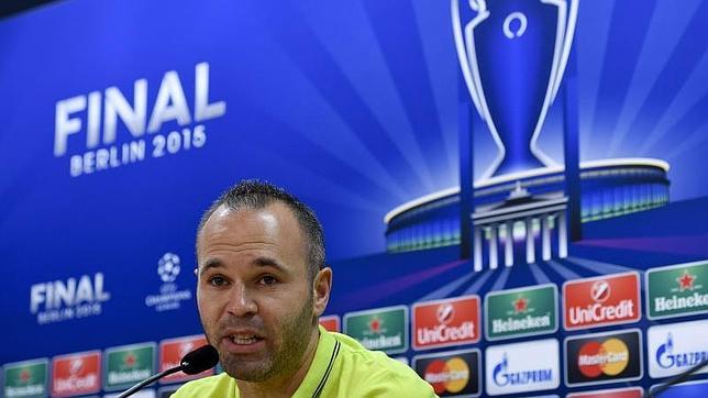 Iniesta: «No se me pasa por la cabeza no jugar en Berlín»