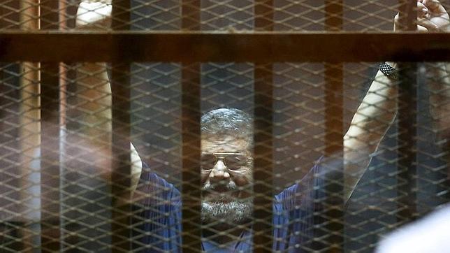 Egipto pospone al 16 de junio la confirmación de la condena a muerte de Morsi