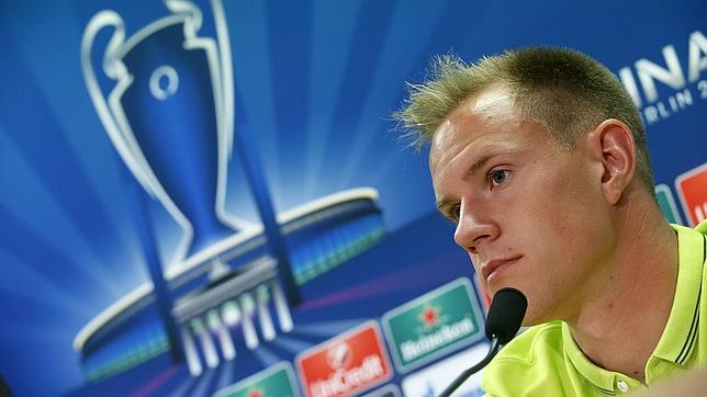 Ter Stegen juega en casa