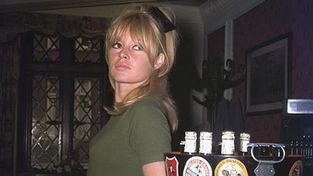 Salen a la luz fotografías inéditas de  Brigitte Bardot «secuestrada»