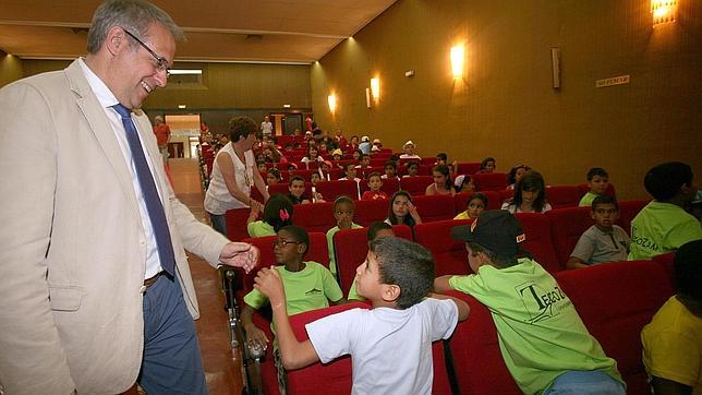 Luz verde para que 250 niños saharauis pasen el verano en Castilla y León