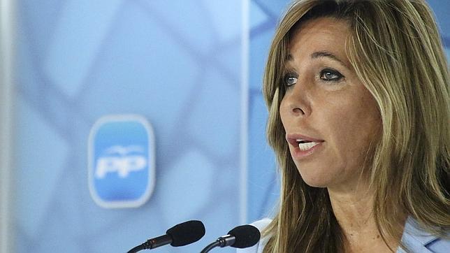 El PP acusa a C's de «esconderse» a la hora de pactar y al PSOE de «venderse» a Podemos