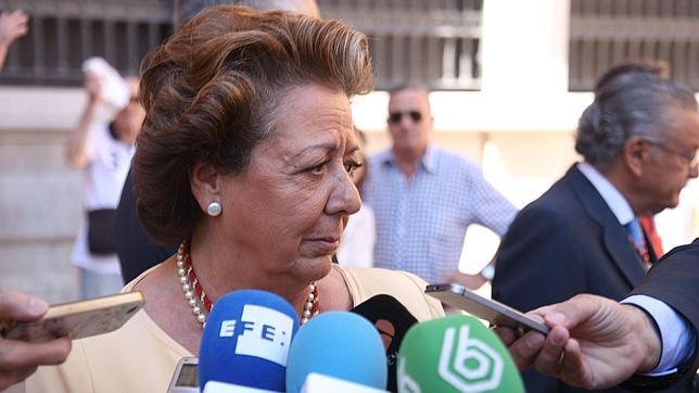 Rita Barberá acusa a Pedro Sánchez de dejar que el soberanismo llegue «al límite de Murcia»