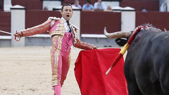 Rafaelillo, jabato y torero con un miura en el cierre de San Isidro