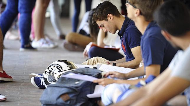 Crean dos aplicaciones gratuitas para guiar al nuevo estudiante universitario