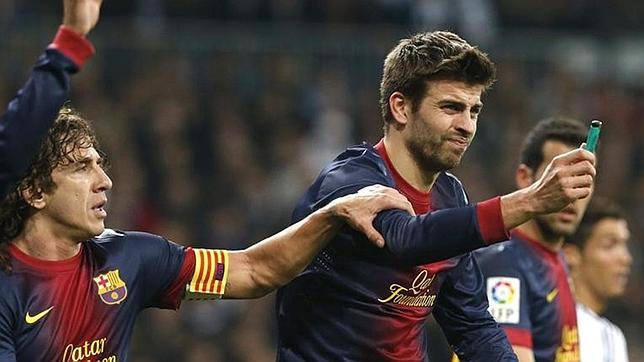 Pujol se dispone a quitar el mechero a Piqué