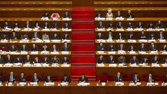 Sesión plenaria de la Asamblea Nacional Popular (ANP), en Pekín. El régimen ha vetado el himno de bodas, funerales y todo tipo de eventos lúdicos