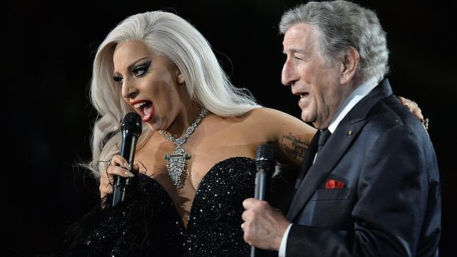 Lady Gaga pide medidas para combatir abusos sexuales en las universidades