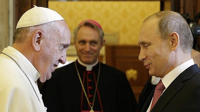 El Papa y el presidente Putin, en su encuentro en el Vaticano