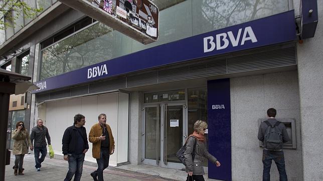 BBVA plantea un ERE para 2.000 empleados de Caixa Cataluña