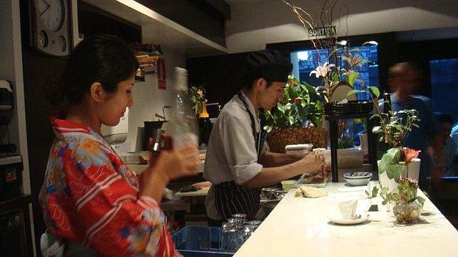 Camareros en la Cuina de l'Uribou