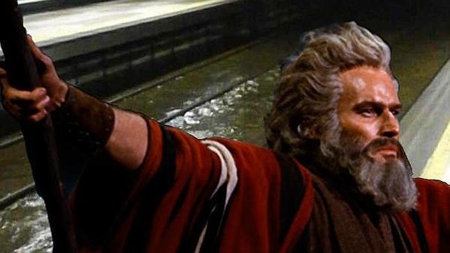 Moisés abriendo las aguas del metro