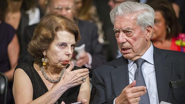 Mario Vargas Llosa: «Lo único que le confirmo es que estoy separado»