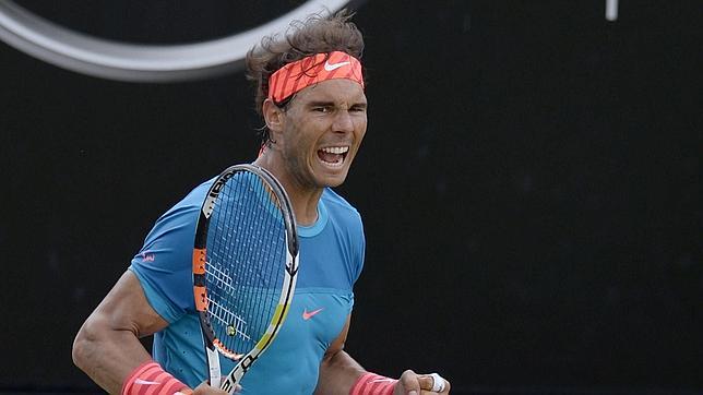 Nadal, finalista en la hierba de Stuttgart tras imponerse a Monfils