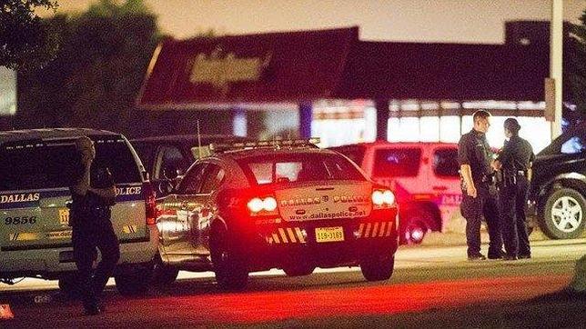 Abatido por un francotirador de la Policía el individuo que ha atentado en Dallas