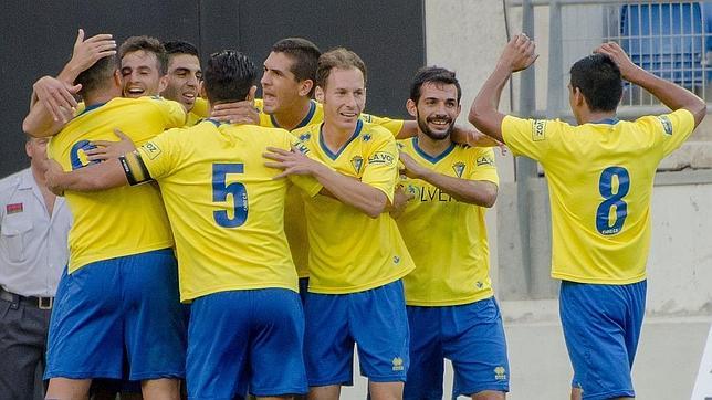 El Cádiz elimina al Hércules y se jugará el ascenso ante el filial del Athletic