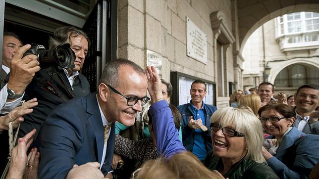 «Es la hora de estar con la gente y de gobiernos sociales»