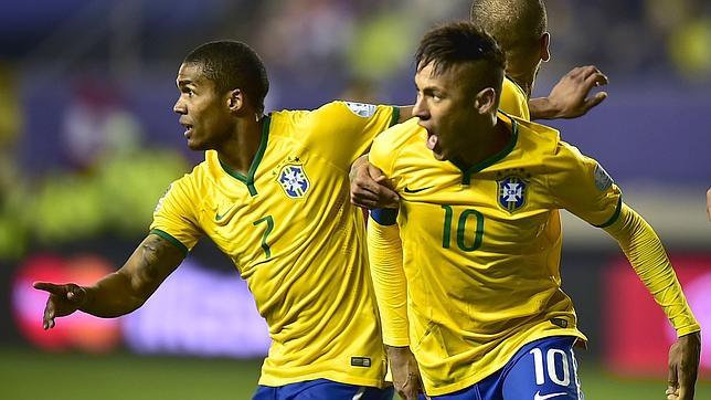 Un recital de Neymar para salvar a Brasil del ridículo