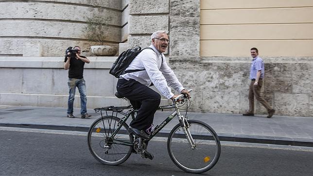 «Aló alcalde»: Joan Ribó abre una vía de conexión directa con los vecinos de Valencia