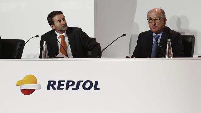 Junta de accionistas de Repsol, en la imagen Josu Jon Imaz, consejero delegado, y Antonio Brufau, presidente