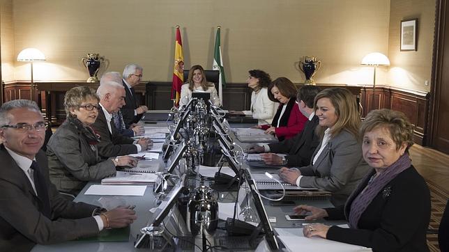 Susana Díaz dará hoy a conocer su Gobierno