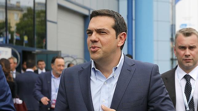 Tsipras asegura que existe una solución a la crisis con la que Grecia crecerá y seguirá en la eurozona