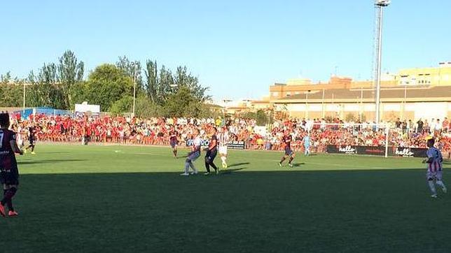 El Huracán reacciona al polémico gol del Huesca y El Alcoraz decidirá el ascenso