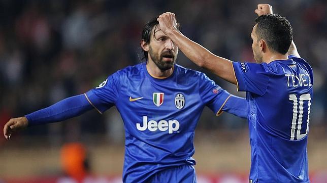 Tévez quiere convencer a Pirlo para jugar juntos en Boca Júniors