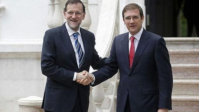 Rajoy y Passos Coelho prepararán este lunes en Baiona la eurocumbre sobre Grecia