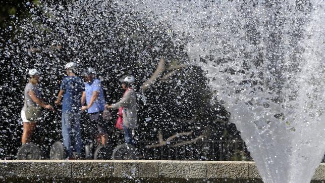 España recibió en mayo la cifra récord de 6,5 millones de turistas extranjeros, un 6,8% más