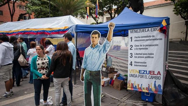 Leopoldo López termina la huelga de hambre