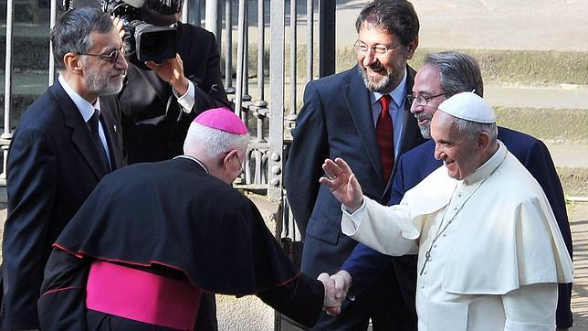 El Papa Francisco durante su visita a la iglesia Valdense en Turín