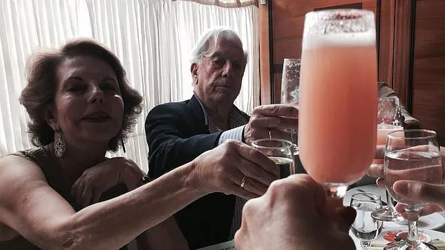 La nieta de Mario Vargas Llosa: «Llegar a los 50 años de casados es muy difícil»