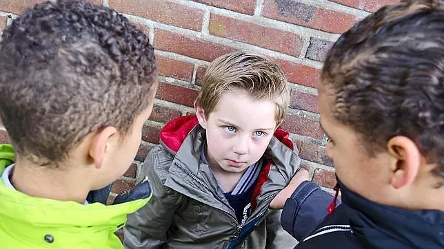 Así son los 5 tipos más comunes de «bullying» que puede sufrir tu hijo