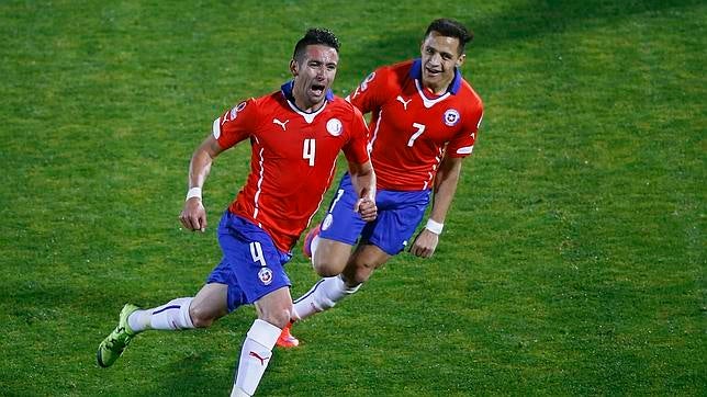 Chile encuentra una Isla hacia semifinales