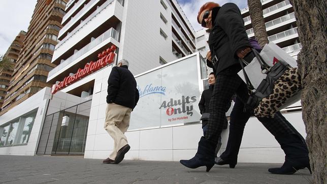 Los hoteleros esperan una ocupación de más del 80% en julio y agosto en Alicante