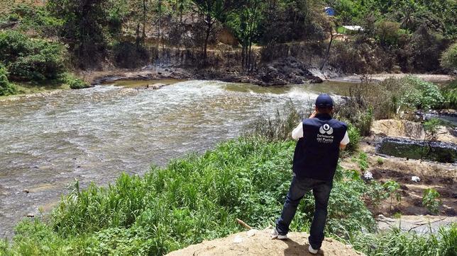 El ataque de las FARC a un oleoducto causa un desastre medioambiental en Colombia