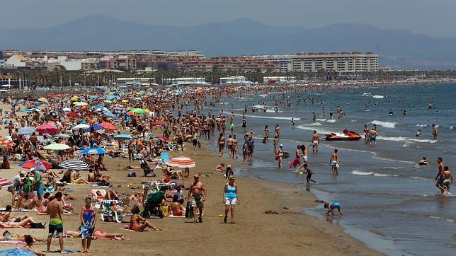 Curas de toda España reforzarán en verano las parroquias valencianas