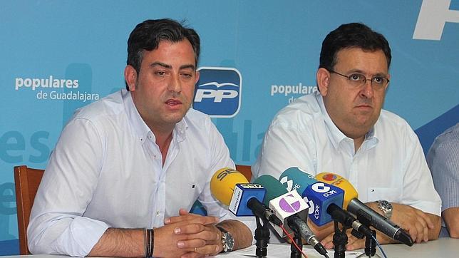 Jaime Celada junto con Antonio Ruiz en la rueda de prensa