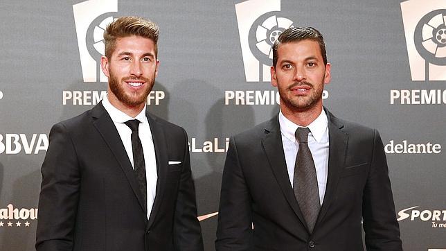 Sergio y René Ramos, durante una presentación