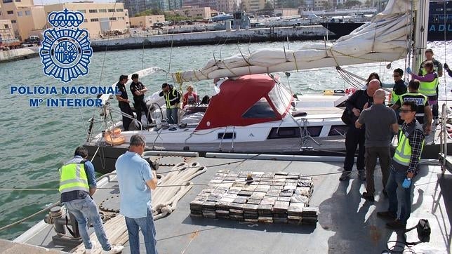 La Policía interviene 3,5 toneladas de cocaína y 9,3 millones a una red de narcotraficantes